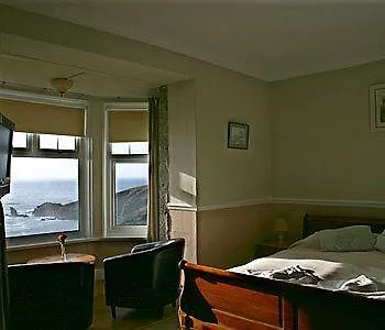Housel Bay 4*